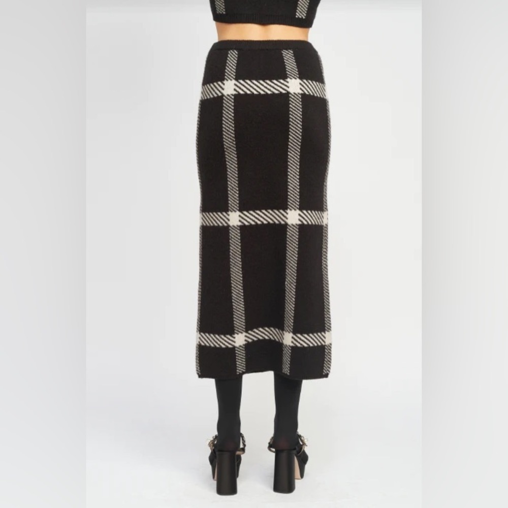 En Saison Callaham Midi Sweater Skirt in Black Oyster - Picture 3 of 5